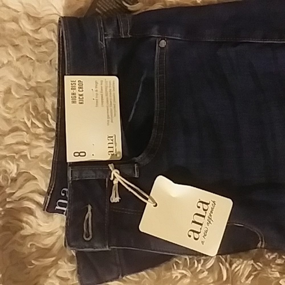 a.n.a High-Rise Kick Crop jeans size 8